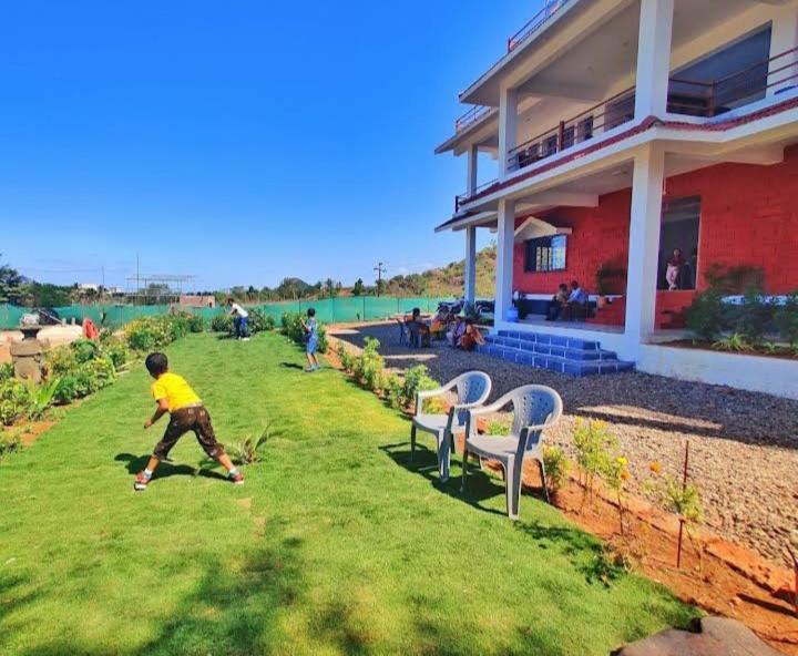 Sunshine Sea View Hotel Alibag Bagian luar foto