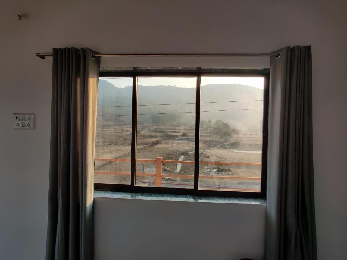 Sunshine Sea View Hotel Alibag Bagian luar foto