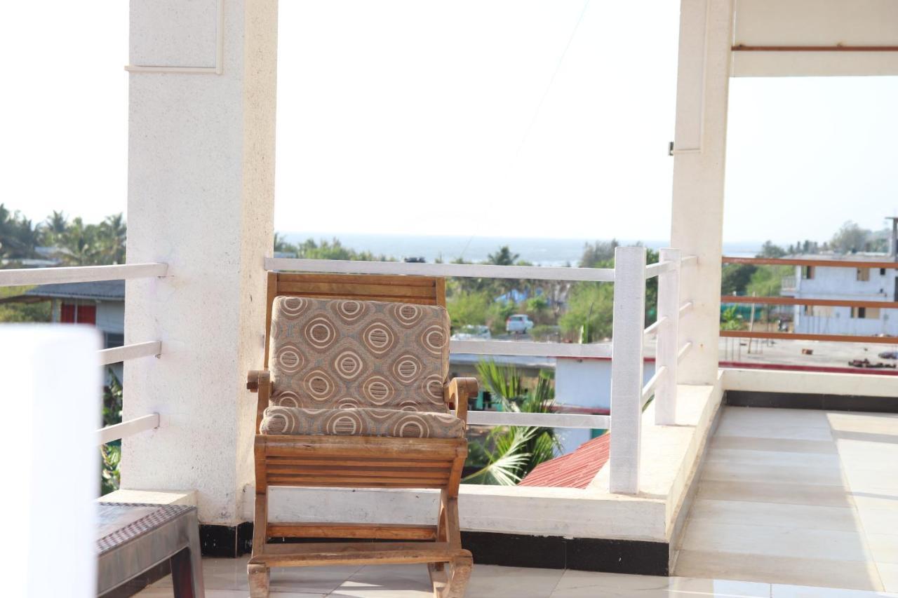 Sunshine Sea View Hotel Alibag Bagian luar foto